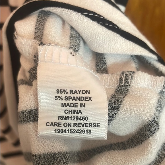 Elle Relaxed White and Blue Cut Out Blouse - Picture 4 of 7